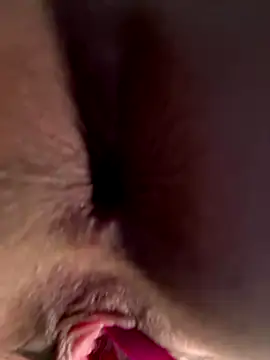 Snapshot of BeautyCutie1 chatting on September 20, 2025, 8:03 pm BeautyCutie1 online show from September 20, 2025, 8:03 pm