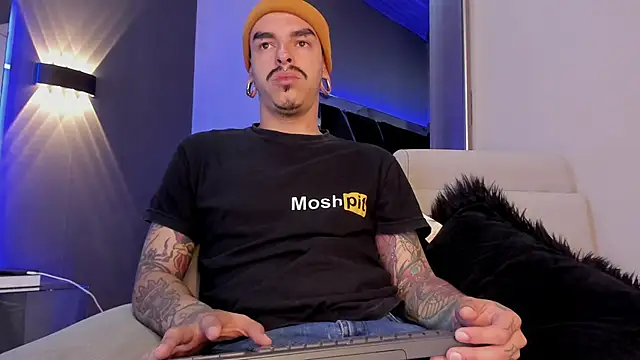 Snapshot of kaletattoo chatting on September 25, 2025, 11:38 am kaletattoo online show from September 25, 2025, 11:38 am