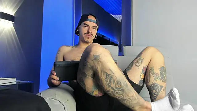 Snapshot of kaletattoo chatting on October 4, 2025, 11:12 am kaletattoo online show from October 4, 2025, 11:12 am