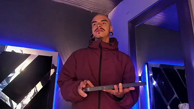 Snapshot of kaletattoo chatting on September 17, 2025, 11:01 am kaletattoo online show from September 17, 2025, 11:01 am