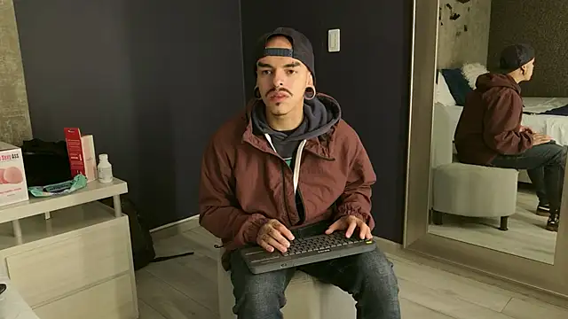 Snapshot of kaletattoo chatting on October 24, 2025, 11:09 am kaletattoo online show from October 24, 2025, 11:09 am