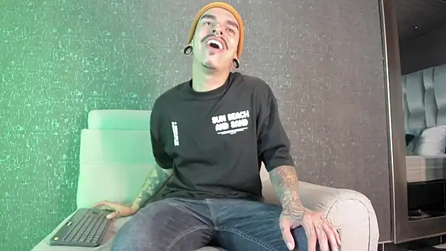 Snapshot of kaletattoo chatting on September 19, 2025, 11:14 am kaletattoo online show from September 19, 2025, 11:14 am