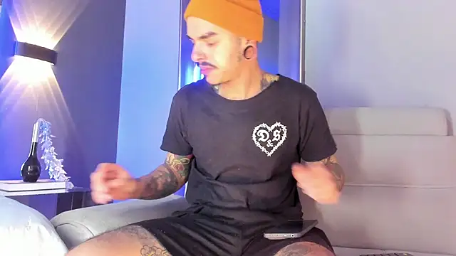 kaletattoo online show from December 14, 2025, 11:49 am