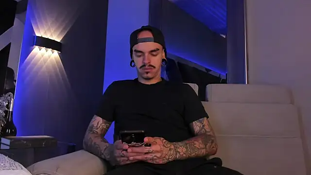 Snapshot of kaletattoo chatting on September 21, 2025, 3:06 pm kaletattoo online show from September 21, 2025, 3:06 pm