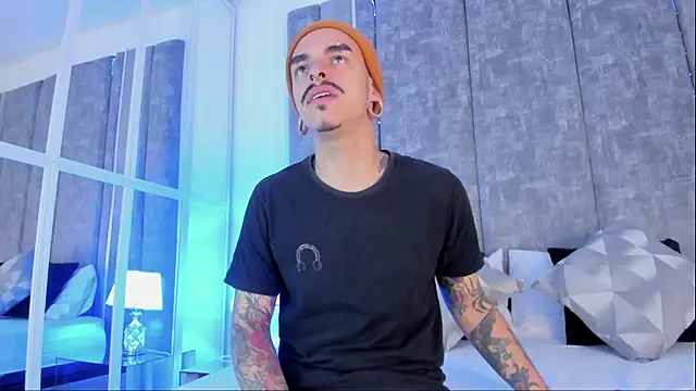 Snapshot of kaletattoo chatting on October 9, 2025, 11:11 am kaletattoo online show from October 9, 2025, 11:11 am