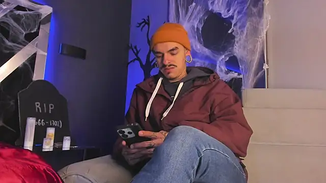 Snapshot of kaletattoo chatting on October 27, 2025, 11:00 am kaletattoo online show from October 27, 2025, 11:00 am