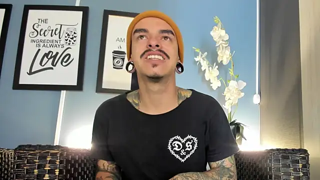 Snapshot of kaletattoo chatting on September 22, 2025, 11:05 am kaletattoo online show from September 22, 2025, 11:05 am