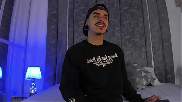 Snapshot of kaletattoo chatting on October 5, 2025, 12:07 pm kaletattoo online show from October 5, 2025, 12:07 pm