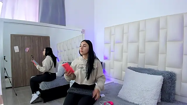 Snapshot of Ariana_rouse chatting on October 2, 2025, 5:16 pm Ariana rouse online show from October 2, 2025, 5:16 pm