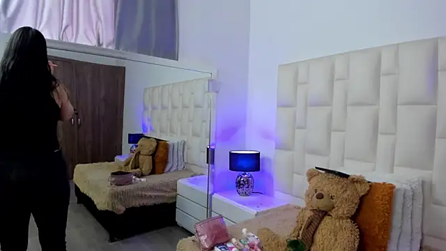 Ariana rouse online show from March 28, 2026, 5:03 pm