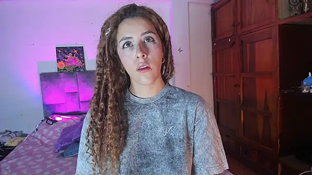 Snapshot of Isangel_ chatting on September 29, 2025, 3:02 am Isangel  online show from September 29, 2025, 3:02 am