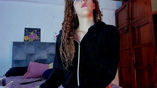 Snapshot of Isangel_ chatting on September 30, 2025, 4:51 am Isangel  online show from September 30, 2025, 4:51 am