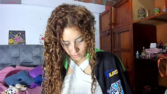 Snapshot of Isangel_ chatting on October 15, 2025, 5:06 am Isangel  online show from October 15, 2025, 5:06 am