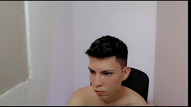 Alexxx lov online show from March 4, 2025, 3:26 pm