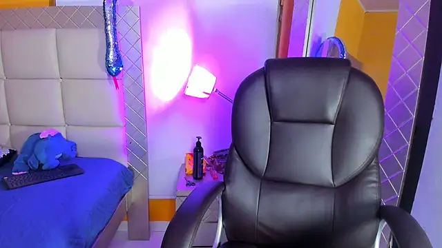 alice evanst online show from March 11, 2025, 6:30 am