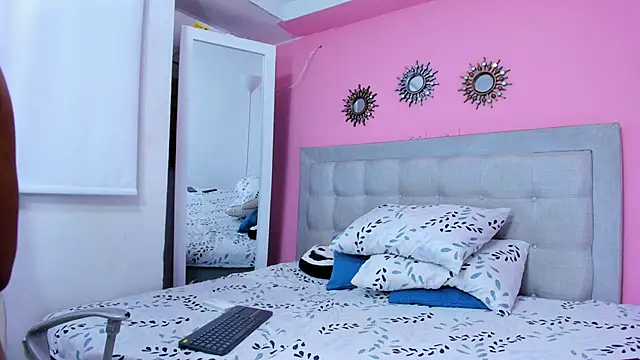 alice evanst online show from February 22, 2025, 3:23 am