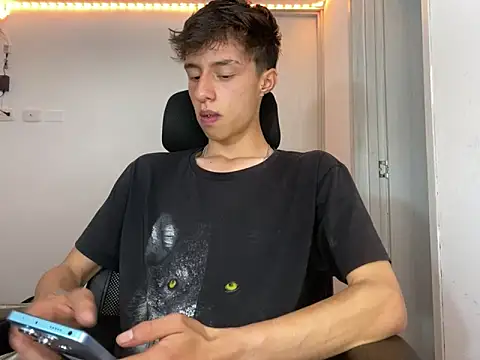 Snapshot of Juanmres chatting on October 2, 2025, 1:09 am Juanmres online show from October 2, 2025, 1:09 am