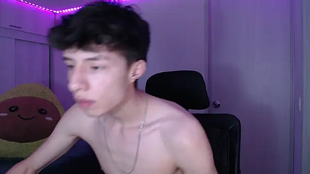 Juanmres online show from April 12, 2026, 2:15 am