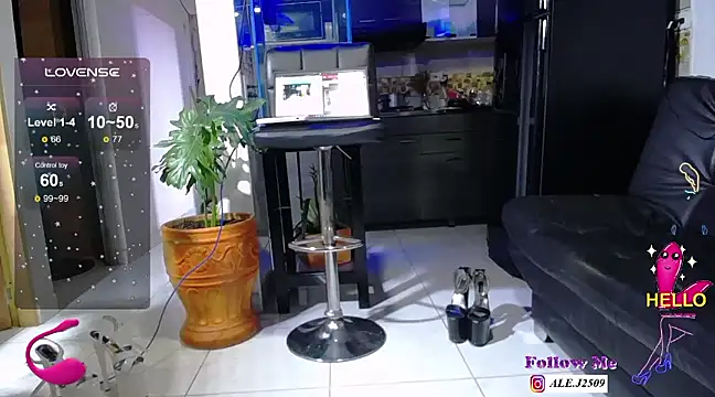 Snapshot of Ale_250900 chatting on March 18, 2025, 10:17 am Ale 250900 online show from March 18, 2025, 10:17 am