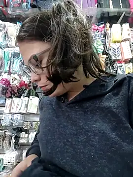 Vale Saenzz online show from September 16, 2025, 7:26 pm