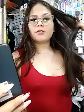 Vale Saenzz online show from April 22, 2026, 7:42 pm