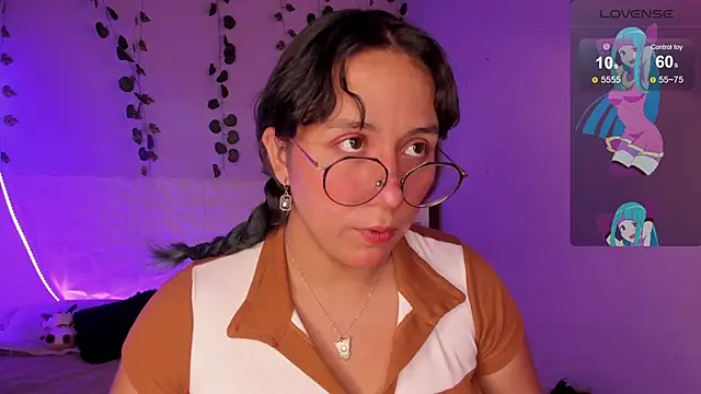 Ludovica6669 online show from March 12, 2025, 12:09 am