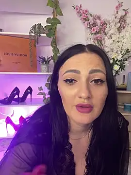 RaisaSalvi online show from February 17, 2025, 7:55 pm