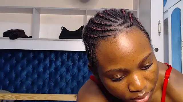 Snapshot of YoungDiva69 chatting on September 29, 2025, 7:48 am YoungDiva69 online show from September 29, 2025, 7:48 am