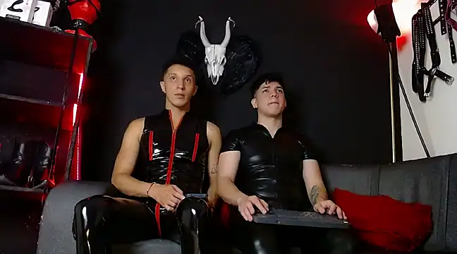 Snapshot of AngeloColleen chatting on March 6, 2025, 1:16 am AngeloColleen online show from March 6, 2025, 1:16 am