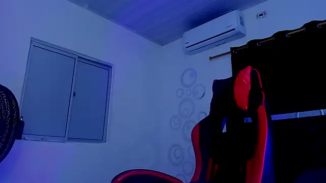 Snapshot of Nicol_TransGirl chatting on September 19, 2025, 4:16 am Nicol TransGirl online show from September 19, 2025, 4:16 am