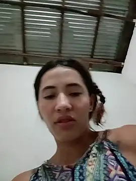 Snapshot of -Nicol chatting on October 23, 2025, 10:03 am -Nicol online show from October 23, 2025, 10:03 am