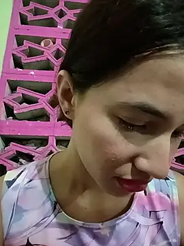 Snapshot of -Nicol chatting on October 29, 2025, 10:03 am -Nicol online show from October 29, 2025, 10:03 am