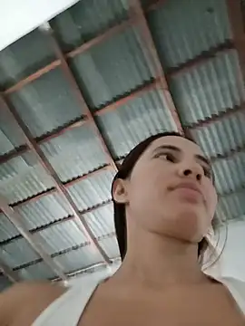 Snapshot of -Nicol chatting on October 4, 2025, 10:06 am -Nicol online show from October 4, 2025, 10:06 am