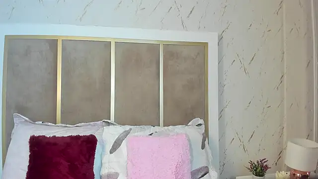 IsabelaWoods online show from March 7, 2025, 1:53 am