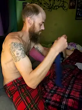 Snapshot of SUCKMEDEEP69 chatting on October 5, 2025, 2:30 pm SUCKMEDEEP69 online show from October 5, 2025, 2:30 pm