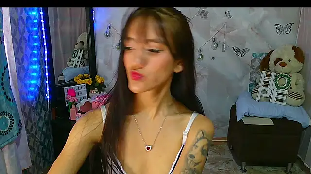 Snapshot of Lya1_ch chatting on February 26, 2025, 10:04 pm Lya1 ch online show from February 26, 2025, 10:04 pm