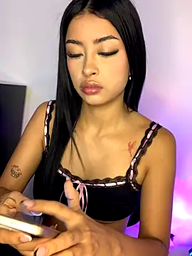 Snapshot of Miss_karol chatting on November 3, 2025, 6:00 pm Miss karol online show from November 3, 2025, 6:00 pm