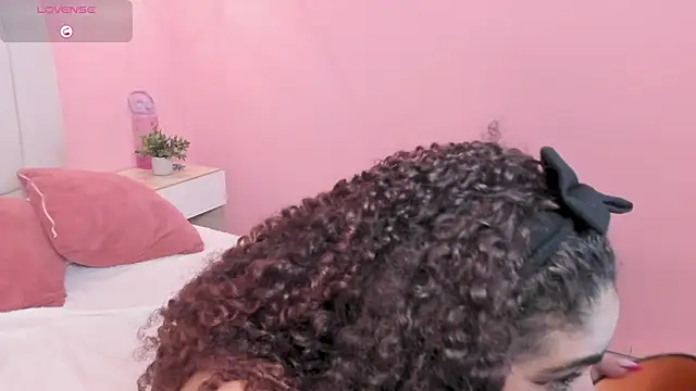 ninna curly online show from March 15, 2025, 3:06 pm