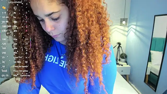 Snapshot of ninna_curly chatting on October 6, 2025, 5:30 am ninna curly online show from October 6, 2025, 5:30 am