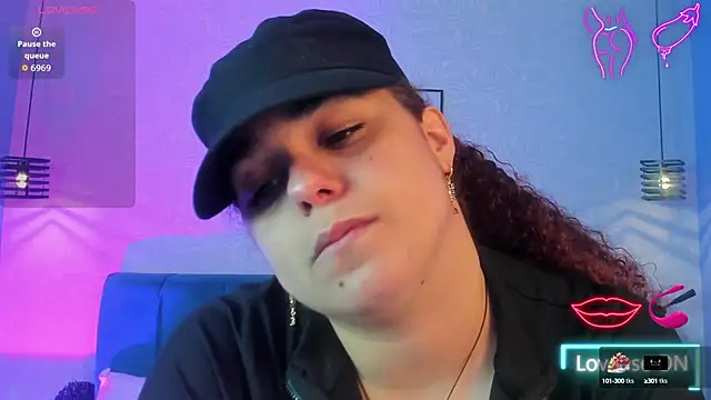 Snapshot of ninna_curly chatting on October 17, 2025, 4:27 am ninna curly online show from October 17, 2025, 4:27 am