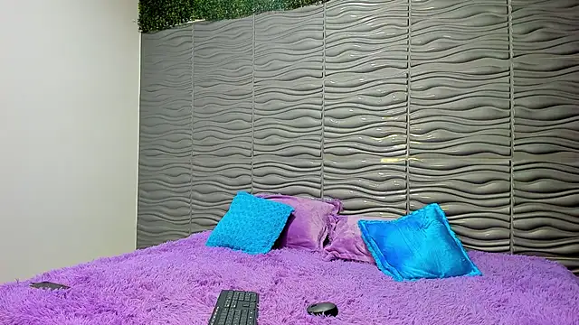 adhara smithxv online show from February 3, 2025, 10:00 pm