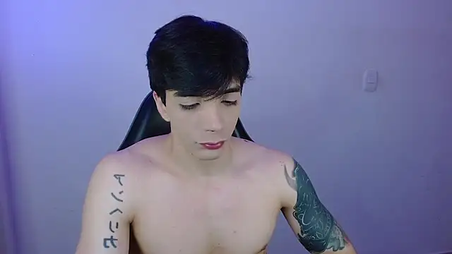 H3ll B0I online show from April 14, 2026, 12:26 am