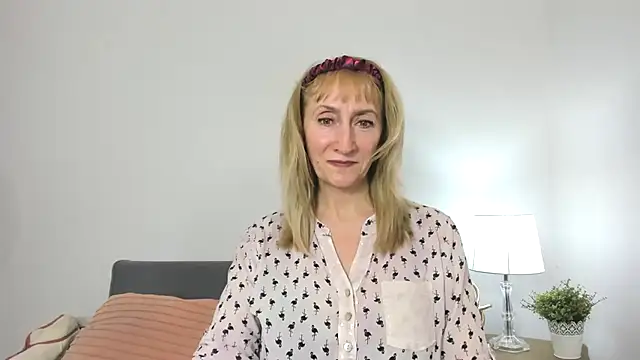 MargaretMilf69 online show from February 27, 2025, 7:37 pm