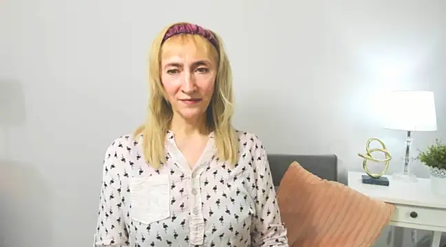 MargaretMilf69 online show from February 21, 2025, 4:16 pm