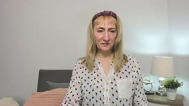 MargaretMilf69 online show from March 22, 2025, 10:28 am