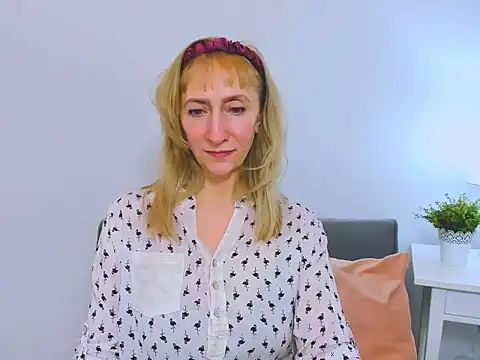 MargaretMilf69 online show from March 17, 2025, 7:37 pm