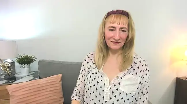 MargaretMilf69 online show from March 21, 2025, 4:40 pm