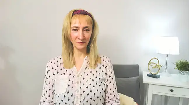 MargaretMilf69 online show from February 19, 2025, 7:37 pm