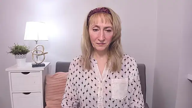 MargaretMilf69 online show from March 5, 2025, 4:46 pm