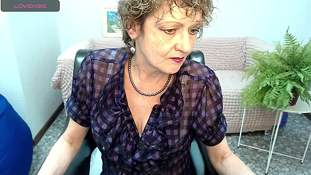 SexyGrandma  online show from February 9, 2025, 3:56 pm